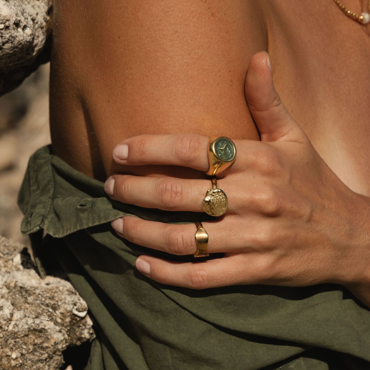 Laguna signet ring